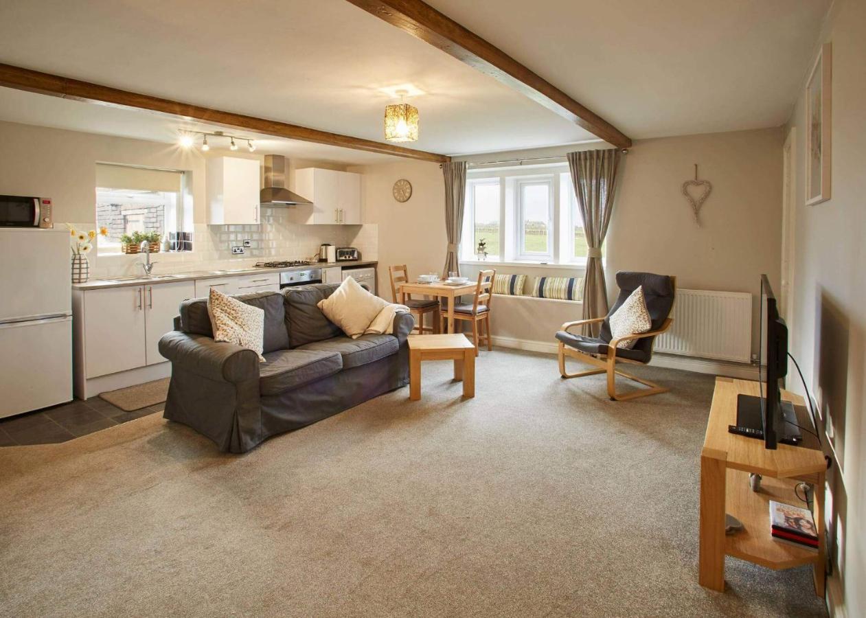 Host & Stay - Cosy Cottage Emley ภายนอก รูปภาพ