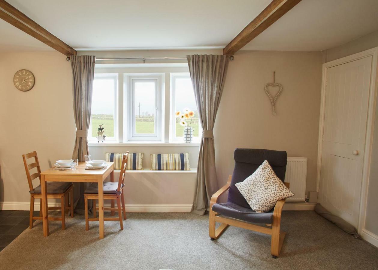Host & Stay - Cosy Cottage Emley ภายนอก รูปภาพ