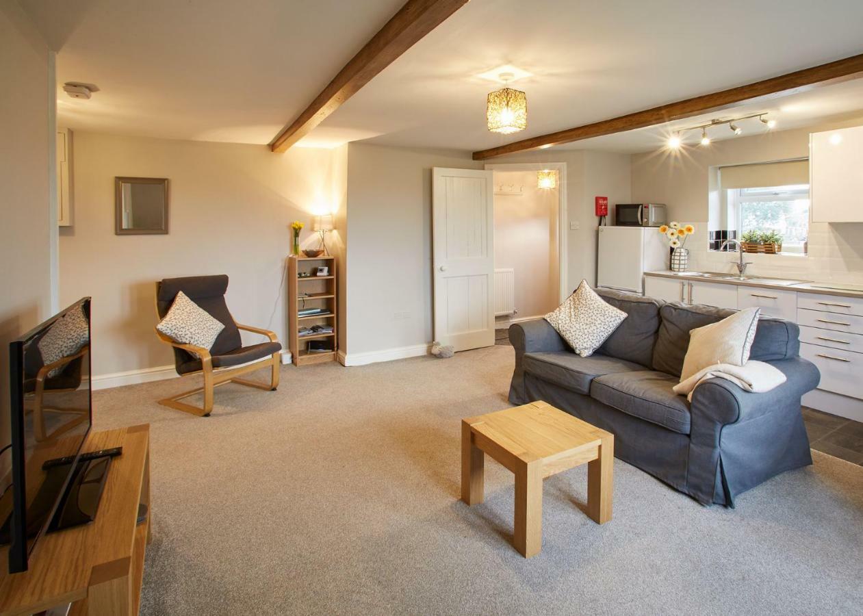 Host & Stay - Cosy Cottage Emley ภายนอก รูปภาพ