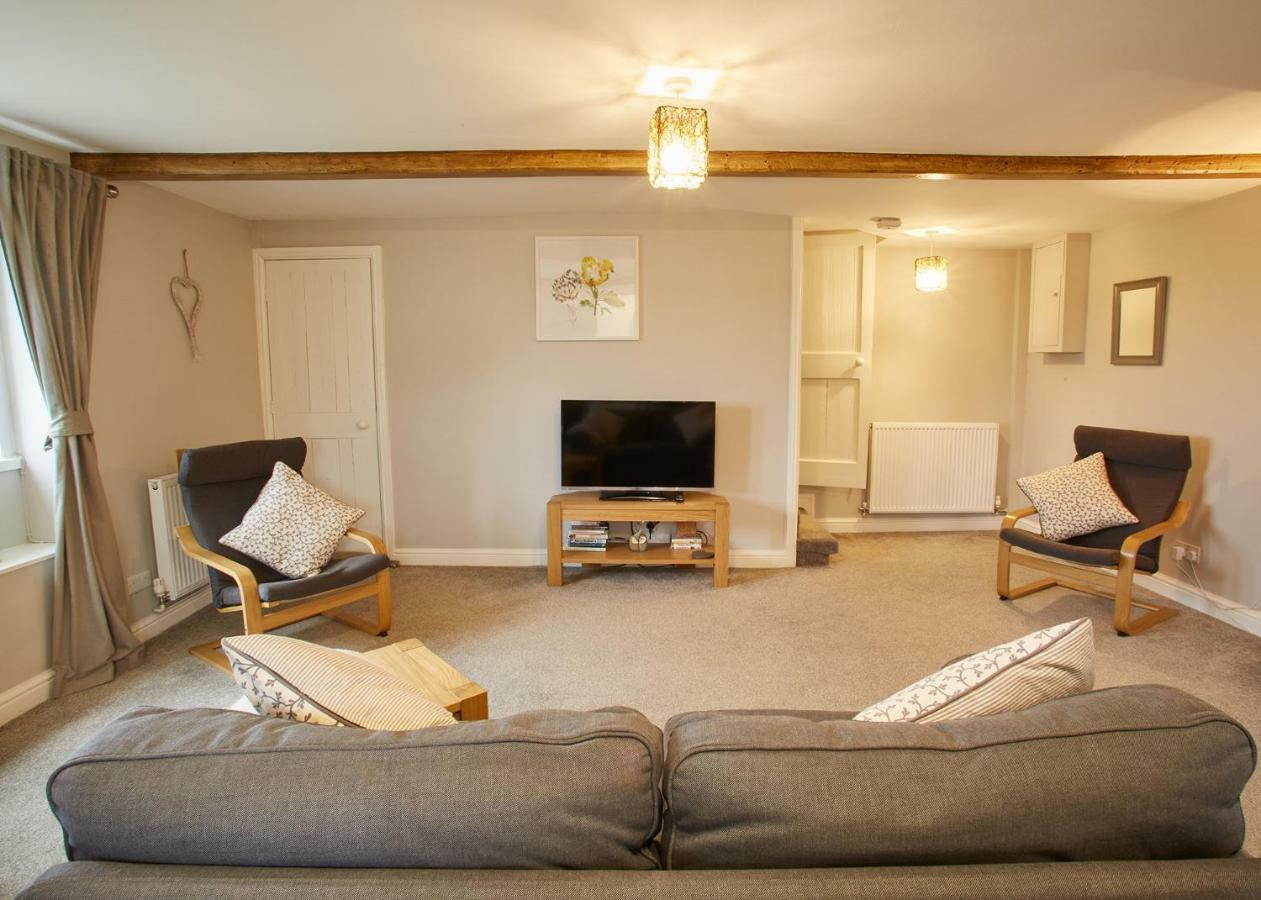 Host & Stay - Cosy Cottage Emley ภายนอก รูปภาพ