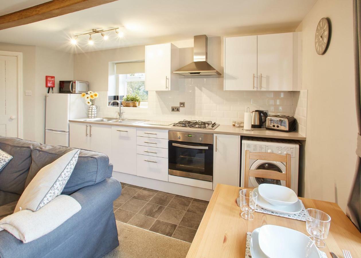 Host & Stay - Cosy Cottage Emley ภายนอก รูปภาพ